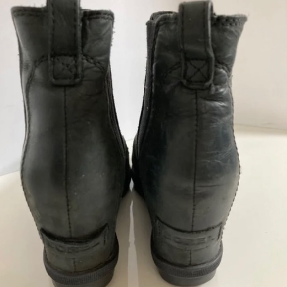 Sorel Black Leather Joan of Arctic II Wedge Chelsea Ankle Boots Women’s Size 7 - Picture 5 of 10